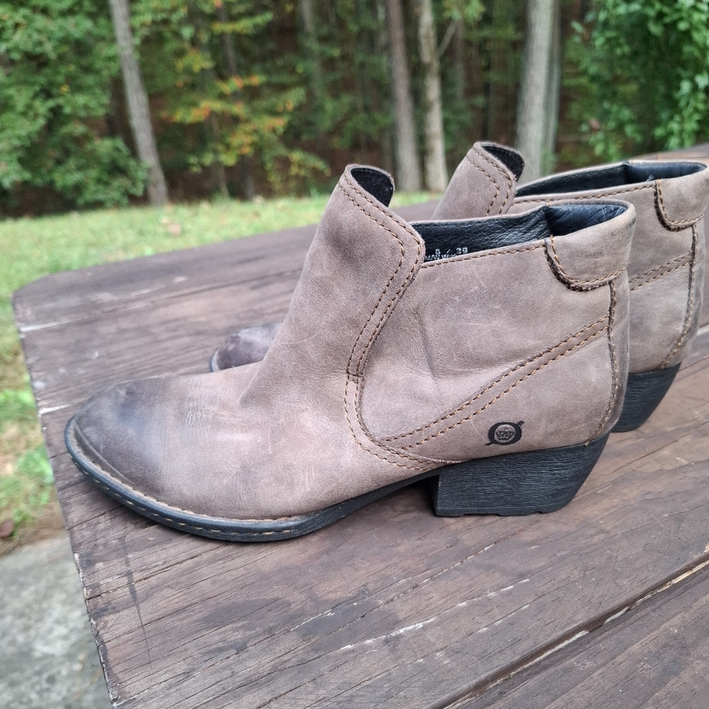 Born Rachelle Leather Ankle Boot Size 8